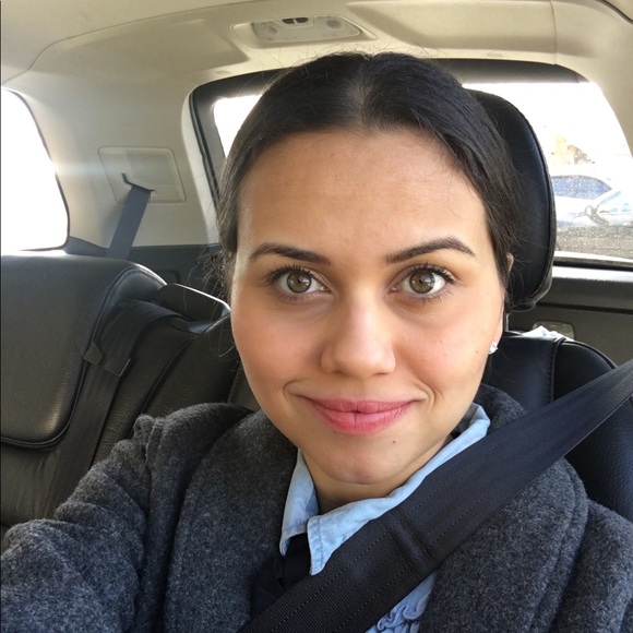 Meet your Posher, Carla - Picture 1 of 1